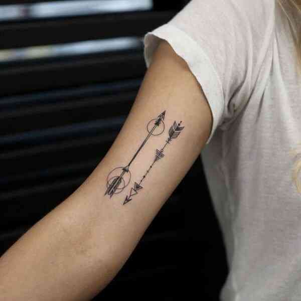 Significado De Tatuajes De Flechas Con Triangulos (9)
