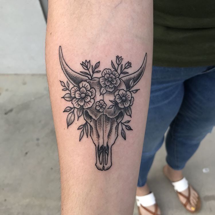 Small Simple Bull Tattoo Designs (118)