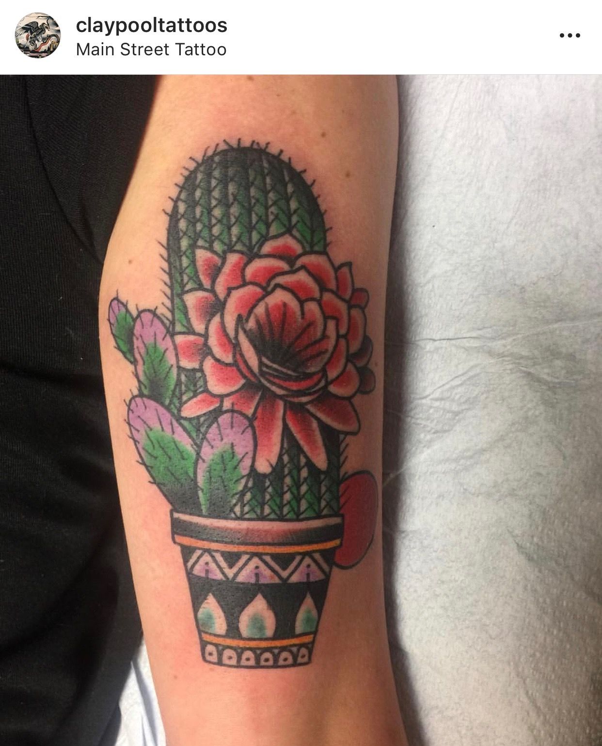 Small Simple Cactus Tattoo Designs (129)