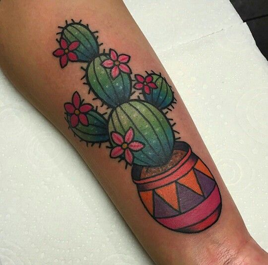 Small Simple Cactus Tattoo Designs (156)