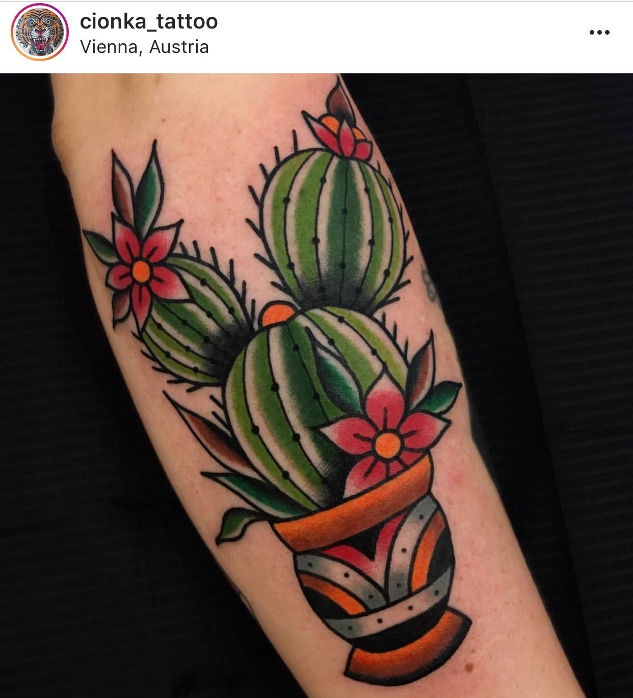 Small Simple Cactus Tattoo Designs (184)