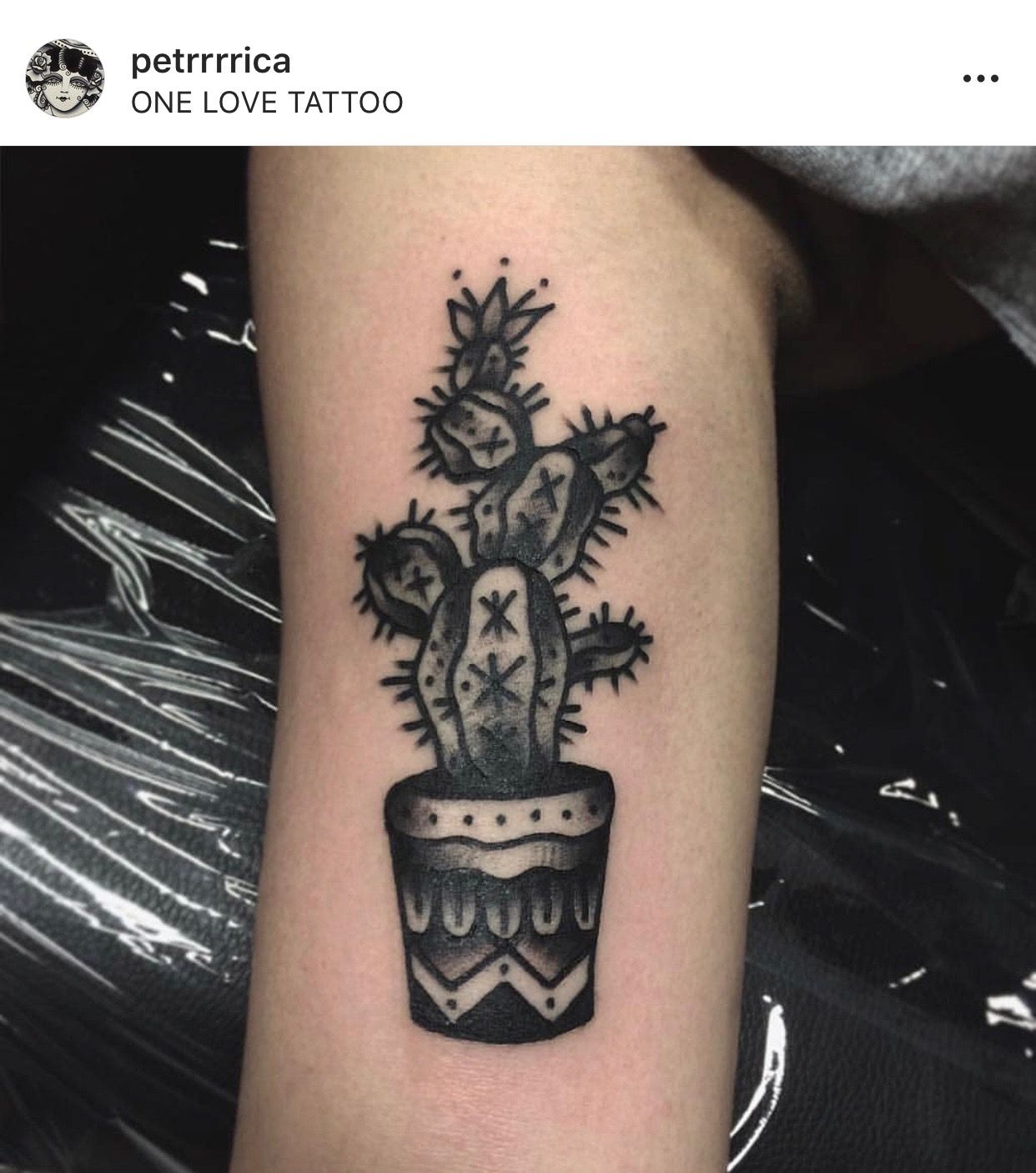 Small Simple Cactus Tattoo Designs (43)