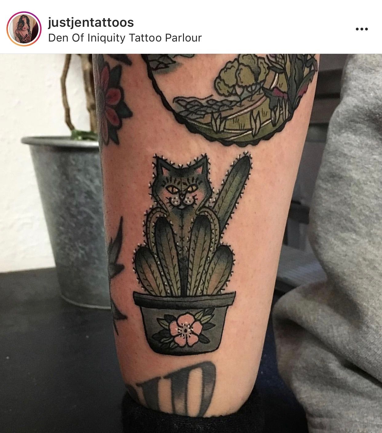 Small Simple Cactus Tattoo Designs (84)