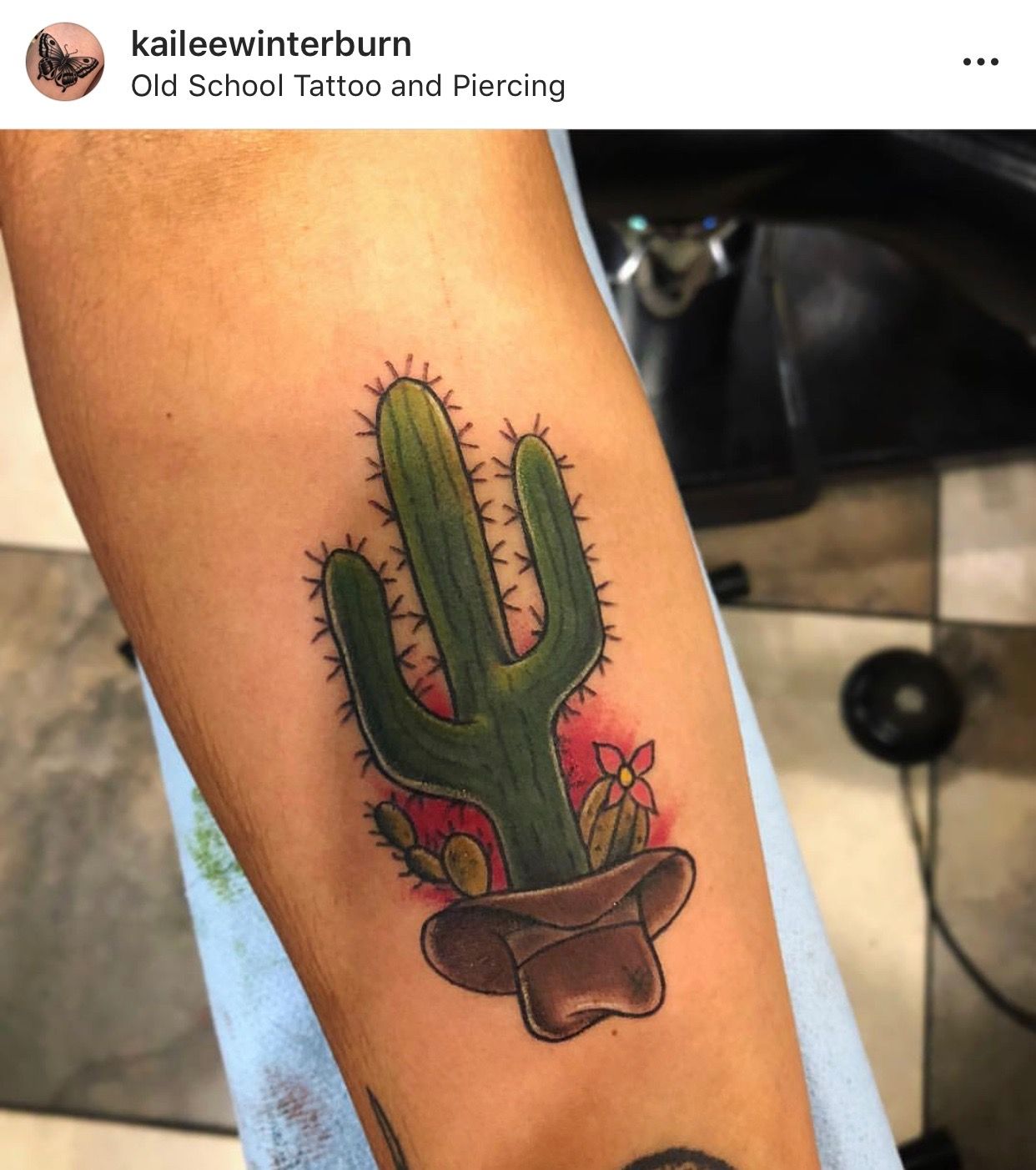 Small Simple Cactus Tattoo Designs (86)