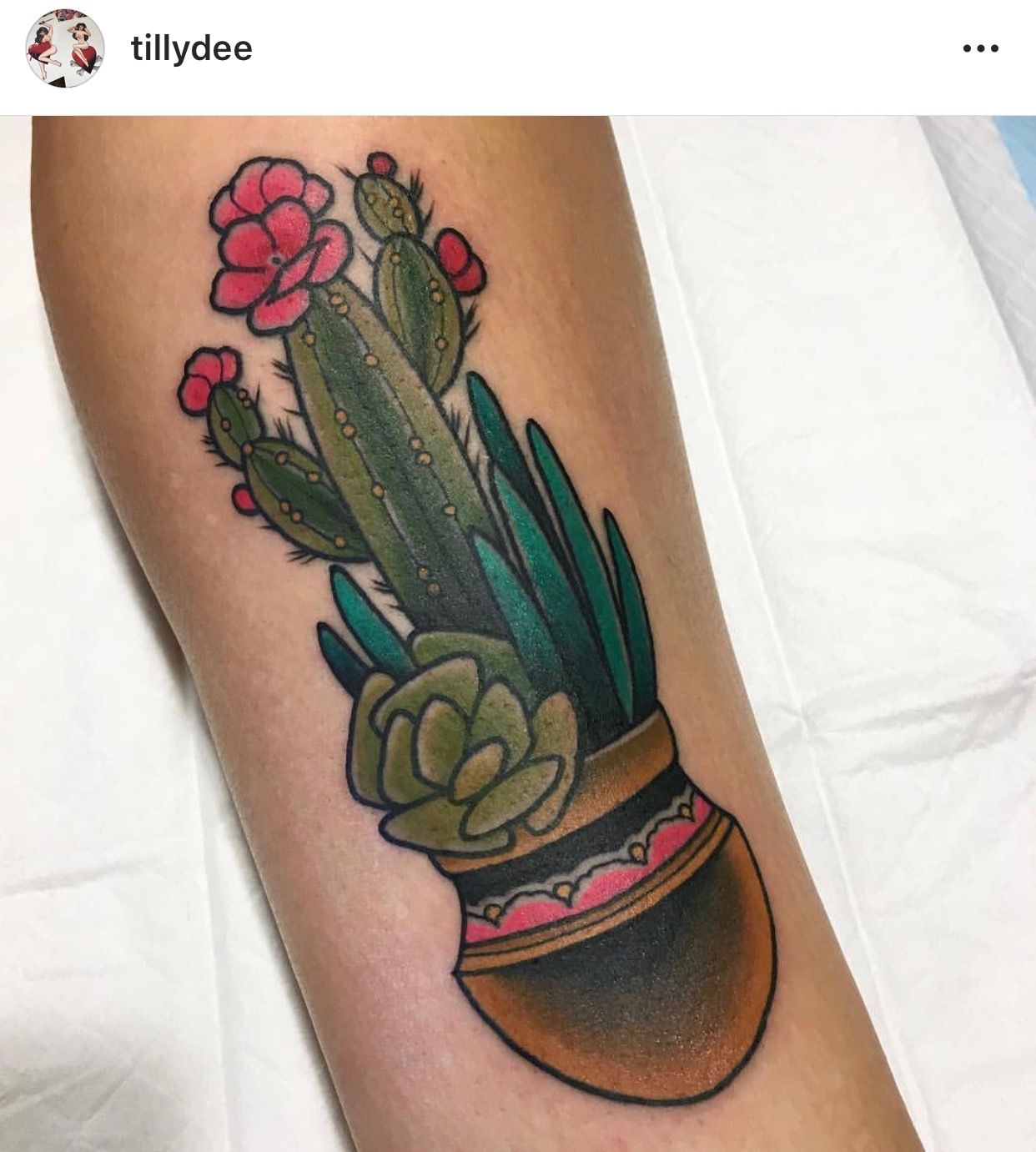 Small Simple Cactus Tattoo Designs (87)