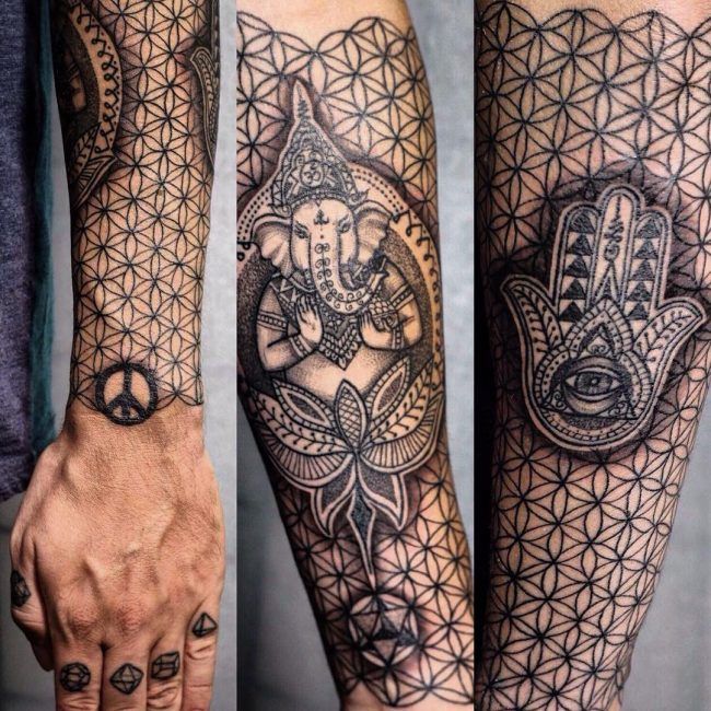 Hamsa Hand Tattoo Designs (160)