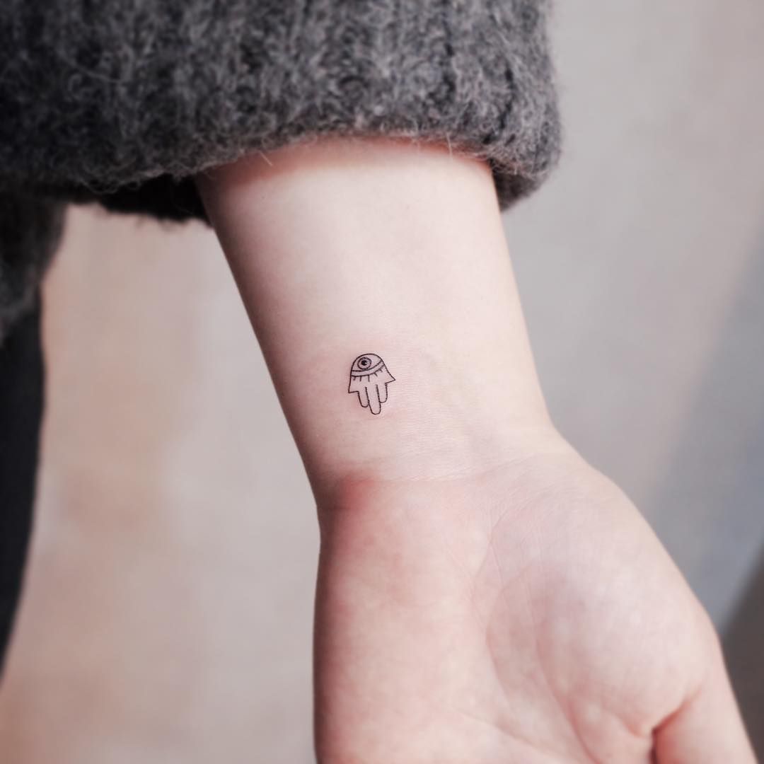 Hamsa Hand Tattoo Designs (162)