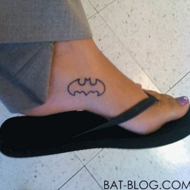 Simple Small Batman Tattoo Designs Ideas (134)