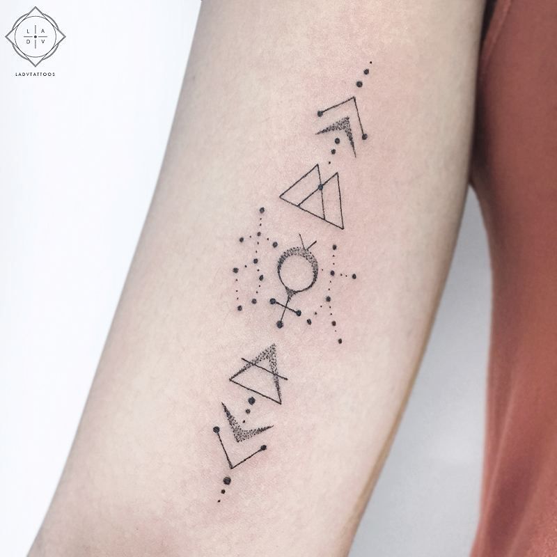 Gemini Zodian Horoscope Sign Symbol Tattoos (150)