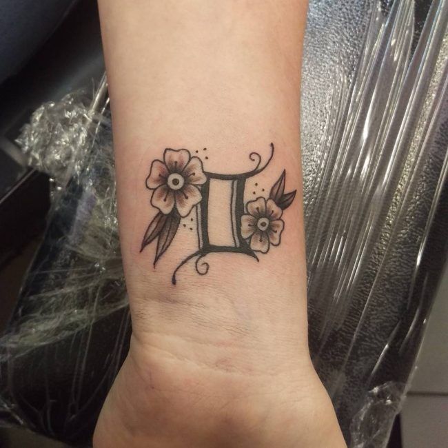Gemini Zodian Horoscope Sign Symbol Tattoos (182)