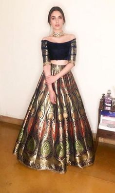 Bollywood Actress Dresses Online Shopping (70)