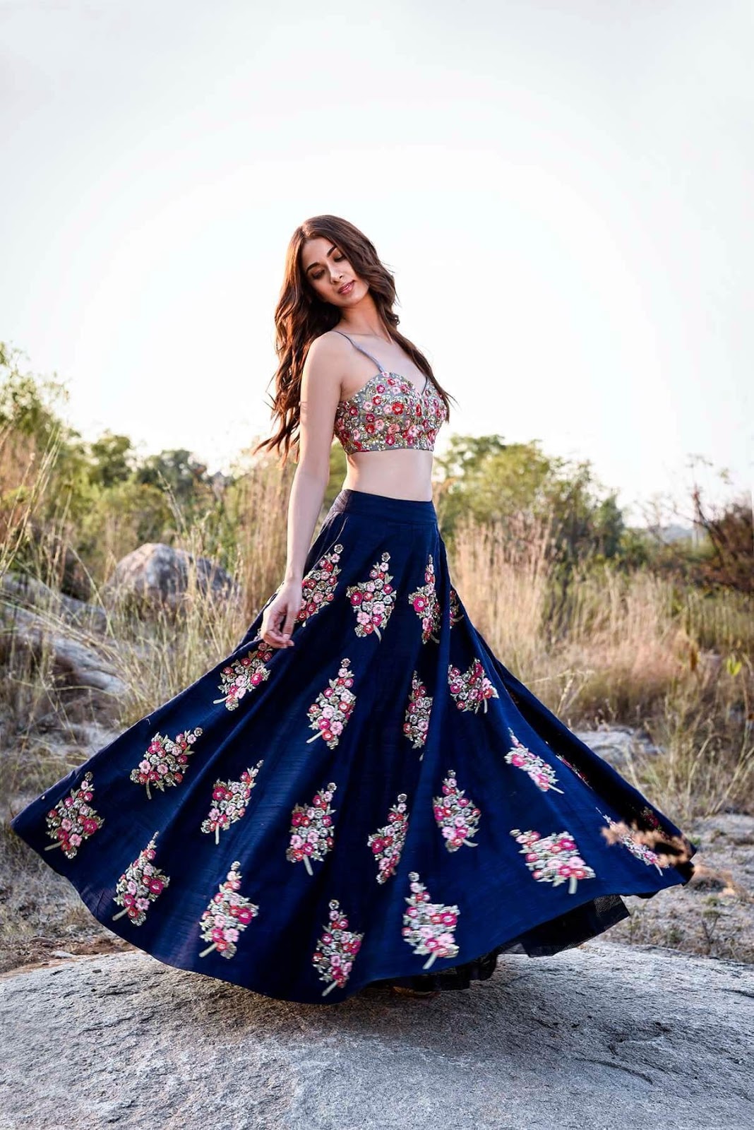 Bollywood Actress Dresses Online Shopping (78)
