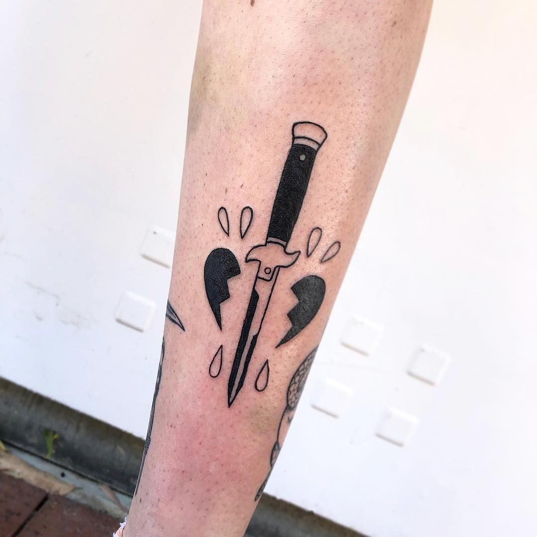 Broken Heart Tattoo Design Meaning (40)