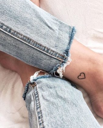 270+ Unique Small Tattoos Designs For Girls With Deep Meaning (2022)