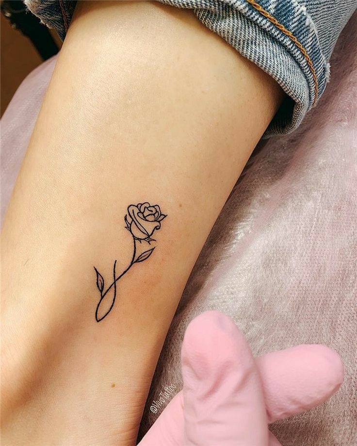 270+ Unique Small Tattoos Designs For Girls With Deep Meaning (2023)