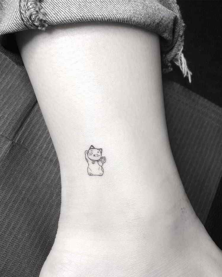 Mini Tattoos With Meaning (6)