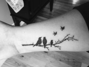 Small Tattoos For Women With Meaning (1)