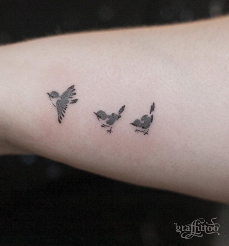 Small Tattoos For Women With Meaning (9)