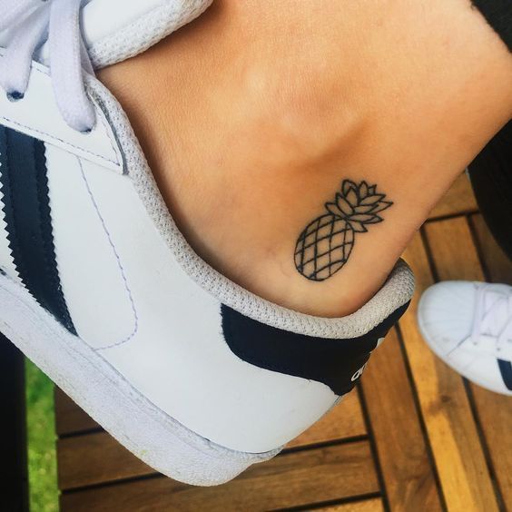 Small Tattoos That Mean Something (10)