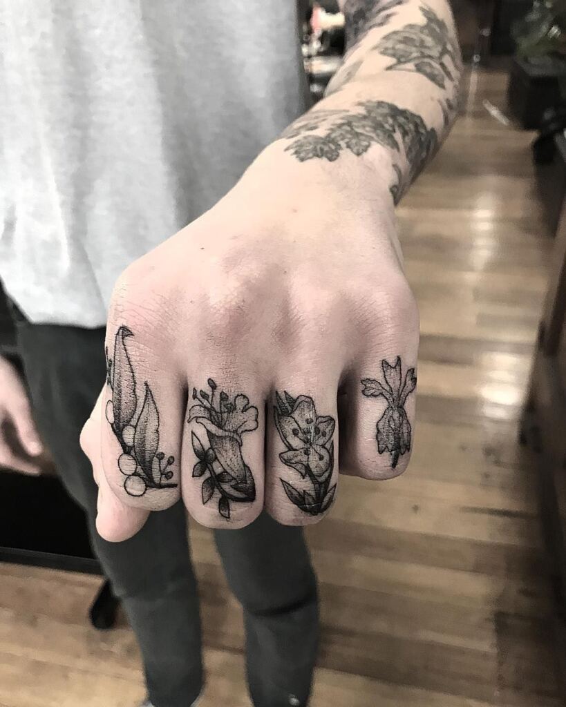 Knuckle Tattoos 150