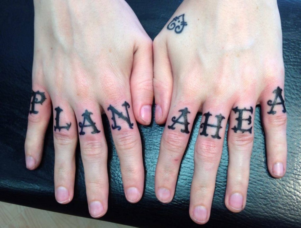 190+ Cool Knuckle Tattoos Ideas in 2022 - TattoosBoyGirl