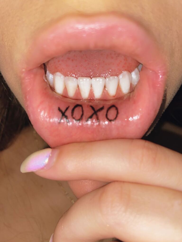 Lip Tattoo Ideas 95