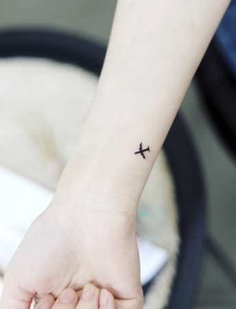 180+ Cute Tiny Tattoos Ideas for Women (2022) - TattoosBoyGirl