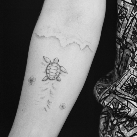 150+ Cute Sea Turtle Tattoos Designs with Meanings (2022) - TattoosBoyGirl