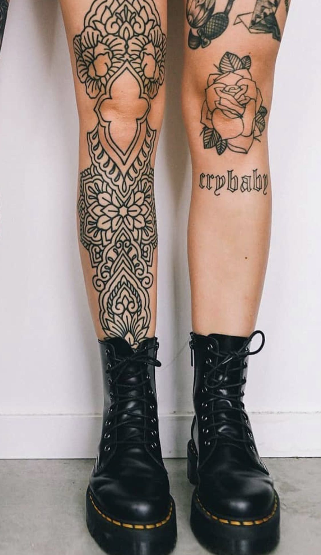 200+ Best Knee Tattoos Designs With Pictures (2022) - TattoosBoyGirl