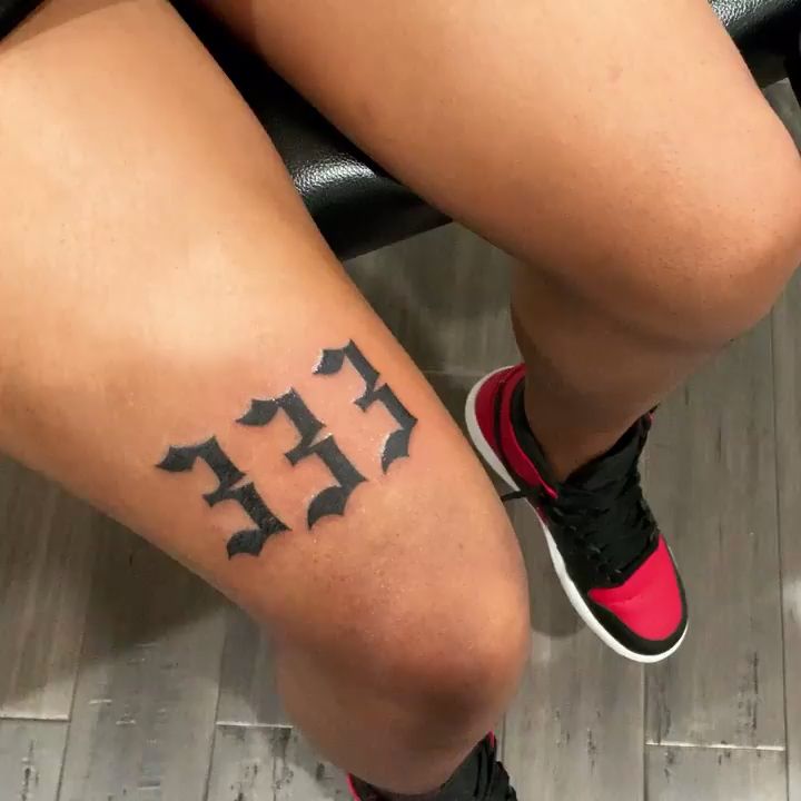 Knee Tattoos 52