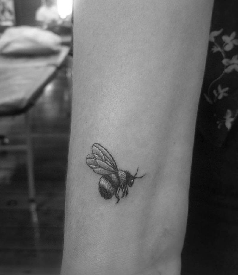 Bee Tattoos 16