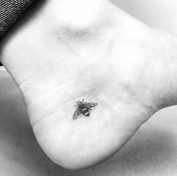 150+ Beautiful Bee Tattoos Designs With Meanings (2023) - TattoosBoyGirl