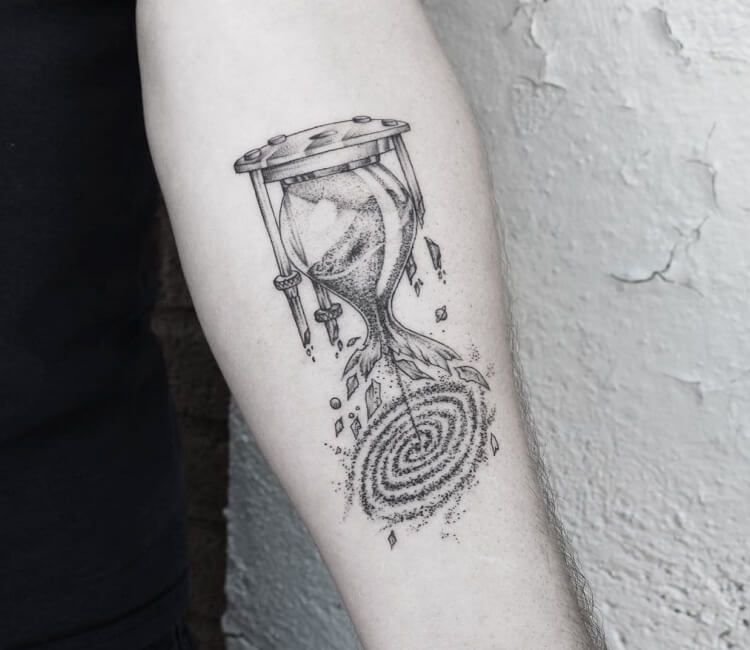 Hourglass Tattoos 118