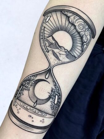 160+ Beautiful Hourglass Tattoos Designs With Meaning (2022