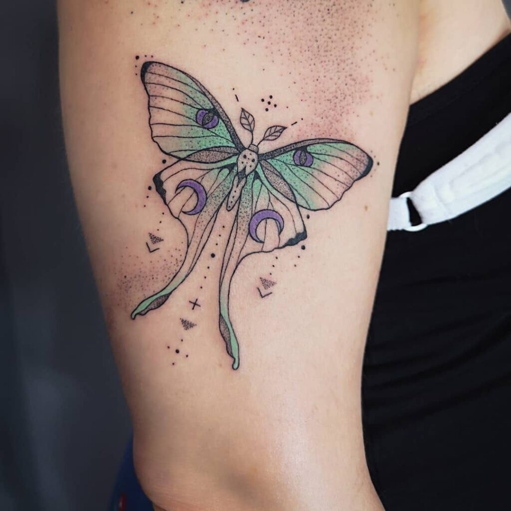 160+ Amazing Moth Tattoos Designs with Meaning (2021) TattoosBoyGirl