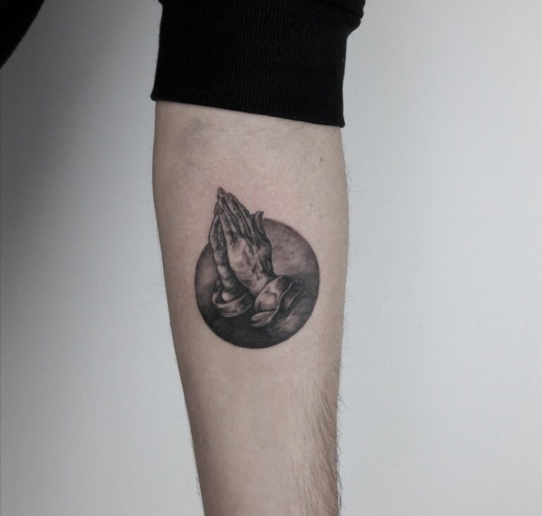 250+ Impressive Praying Hands Tattoo Designs with Meanings (2022 ...
