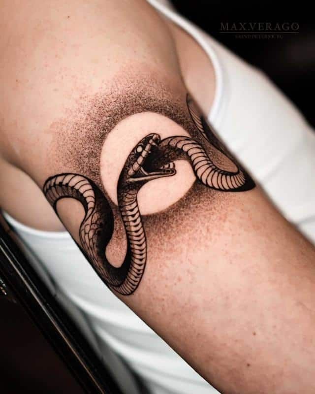 Tatuaje de Ouroboros 34