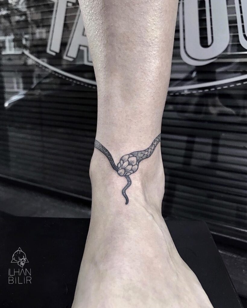 Tatuaje de Ouroboros 38