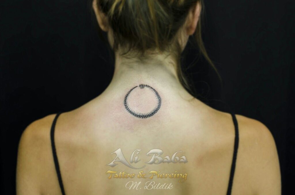 Tatuaje de Ouroboros 40