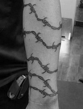 200+ Best Barbed Wire Tattoo Designs For Men and Women (2022 ...