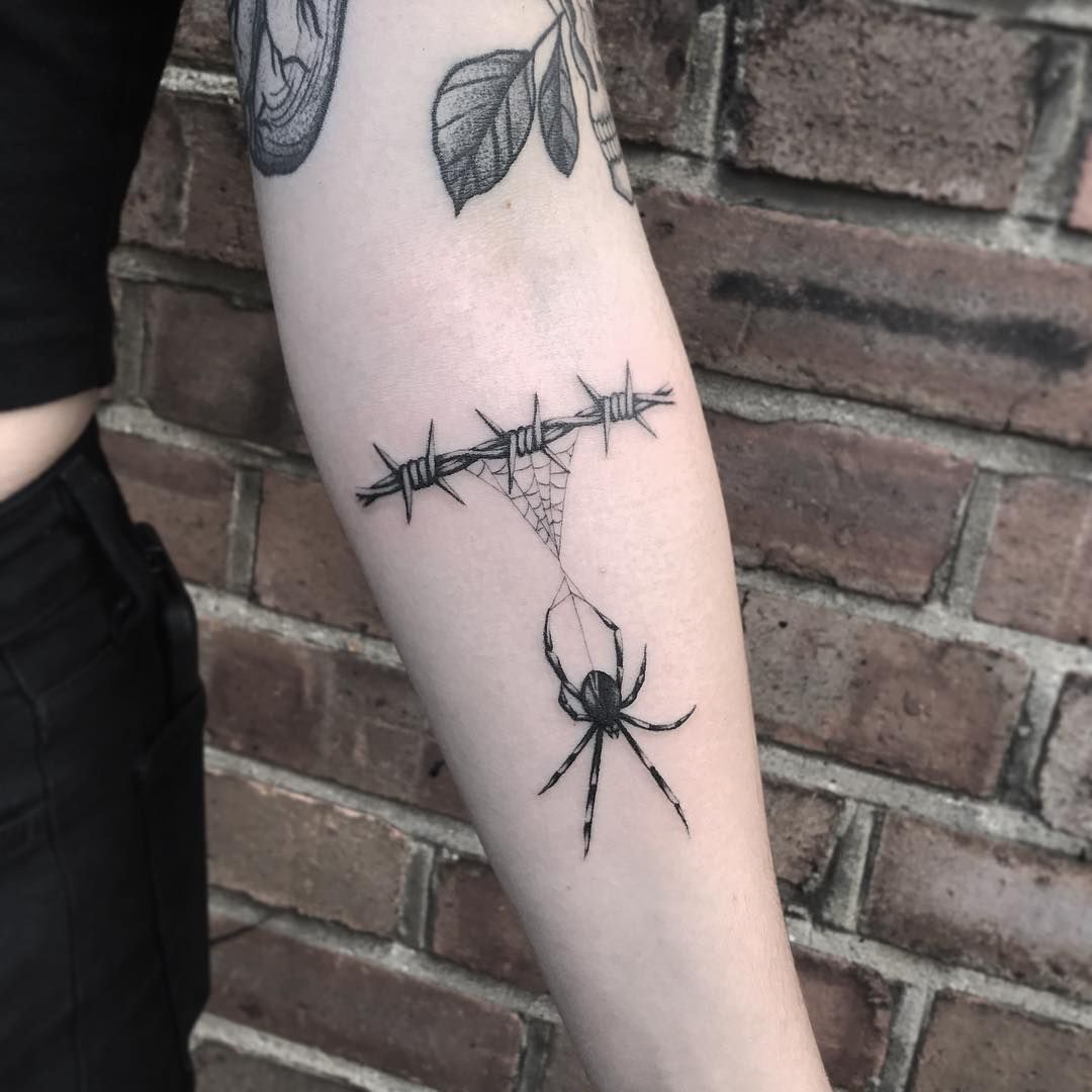 200+ Best Barbed Wire Tattoo Designs For Men and Women (2022 