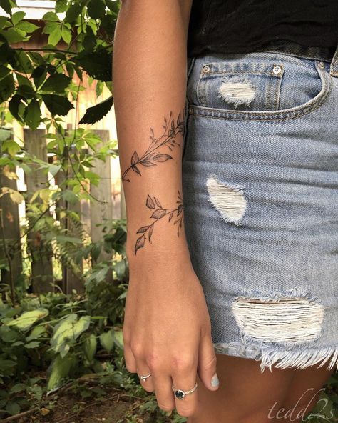 240+ Vine Tattoos For Guys and Females (2023)