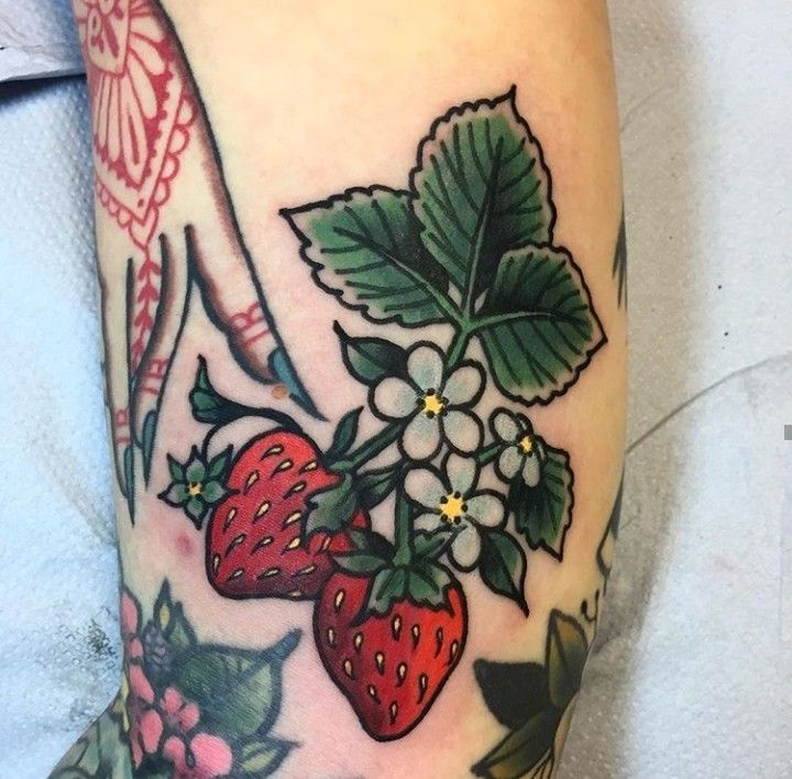 Strawberry Tattoos 114