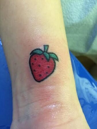 150+ Best Strawberry Tattoos With Meaning for Men and Women (2022 ...