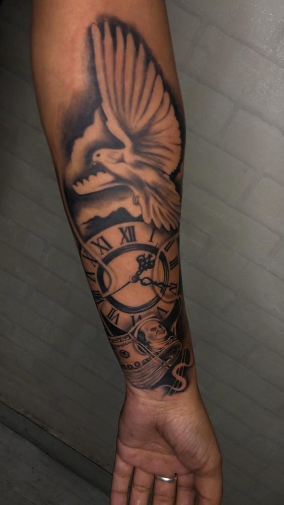 Clock Tattoo 70
