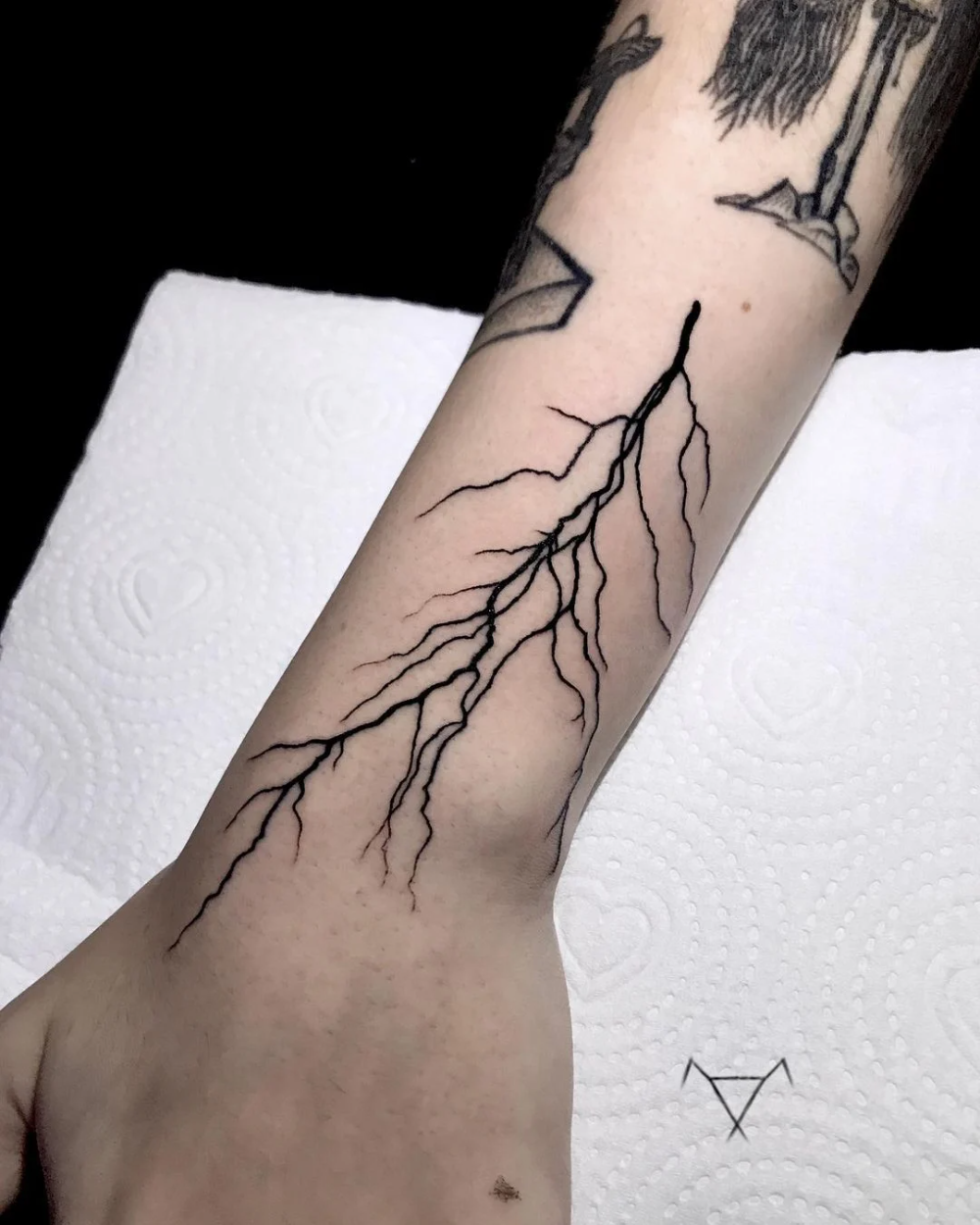 250+ Lightning Tattoos Ideas and Designs (2023) - TattoosBoyGirl