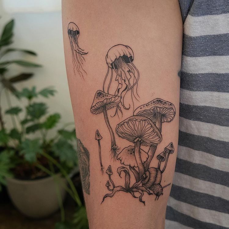 Mushroom Tattoo 215