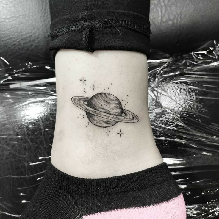 Saturn Tattoos 158