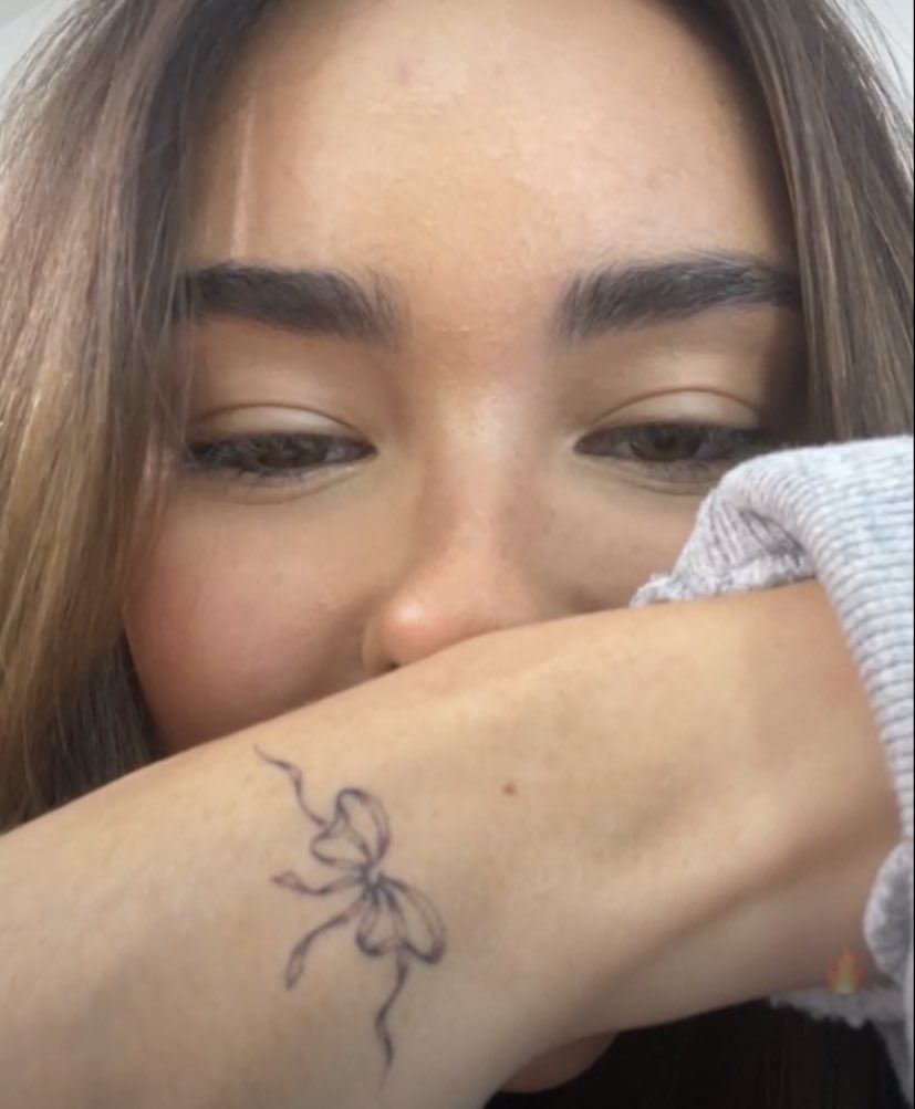 Ribbon Tattoo 220