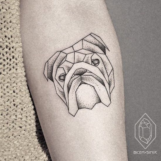 Tatouage Bouledogue 83